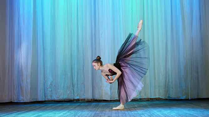 Ballet student performs at a performance art summer camp
