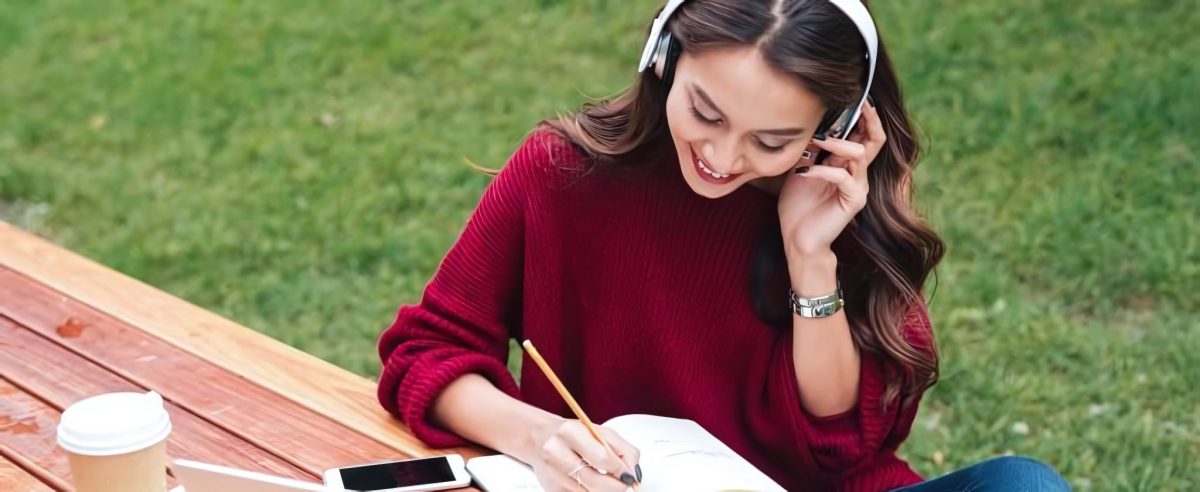 High School Student Listening To The IvyWise Just Admit It! Podcast