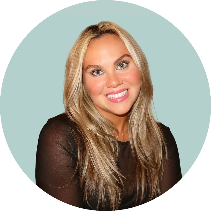 Caroline Santolli, Social Media Manager